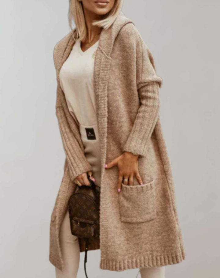 Levoire | Pull En Tricot Surdimensionné Avec Longue Capuche Crème