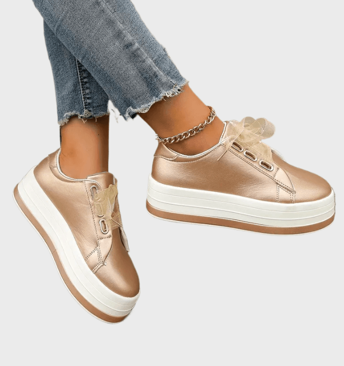 Levoire | Baskets Brillantes Avec Lacets Et Semelles Intermédiaires Épaisses Roos or