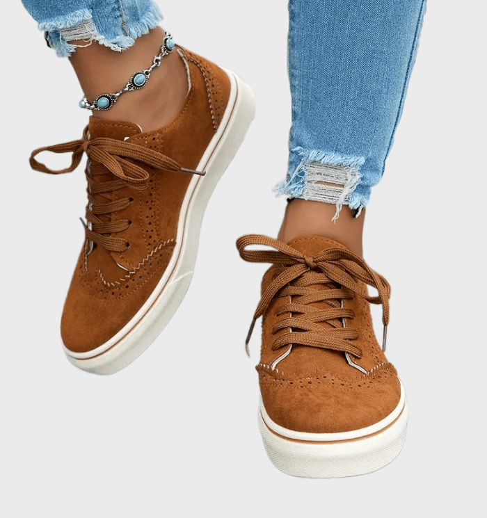 Levoire | Baskets En Daim Marron Avec Lacets