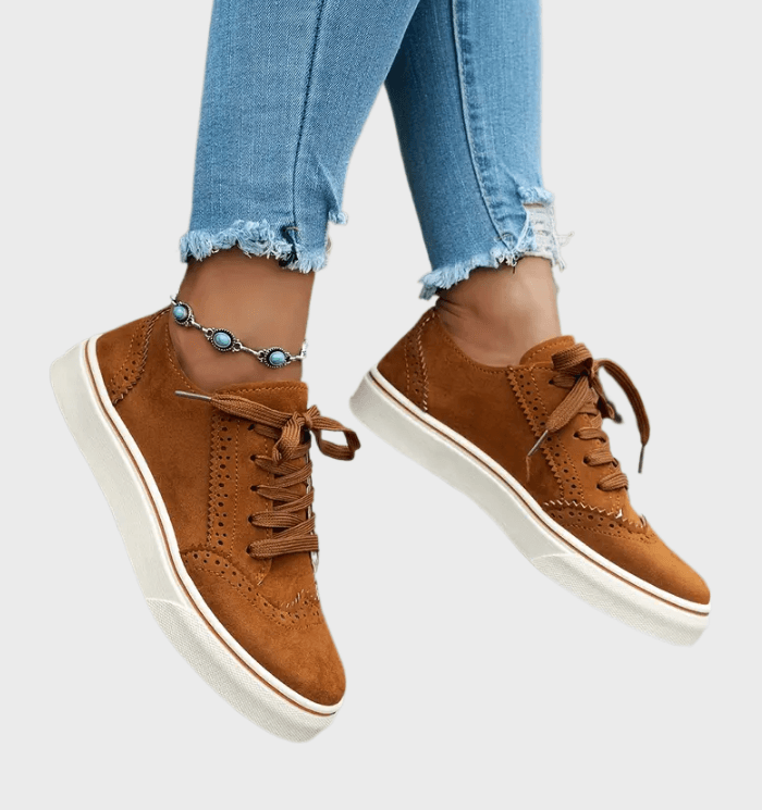 Levoire | Baskets En Daim Marron Avec Lacets