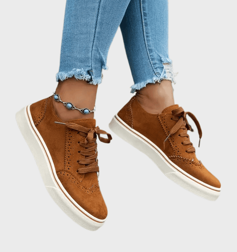 Levoire | Baskets En Daim Marron Avec Lacets