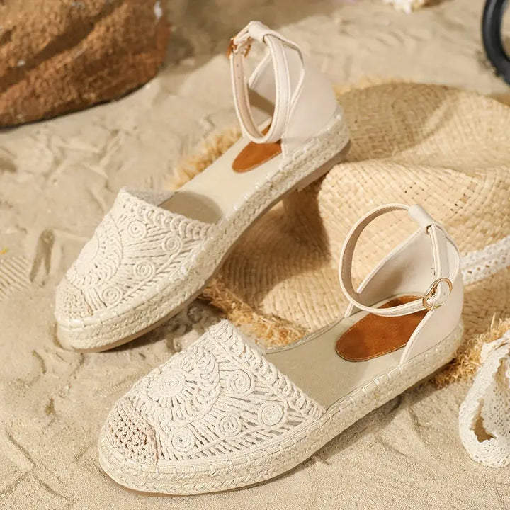 Levoire | Sandales Plates Confortables Avec Lanières Et Boucles Beige