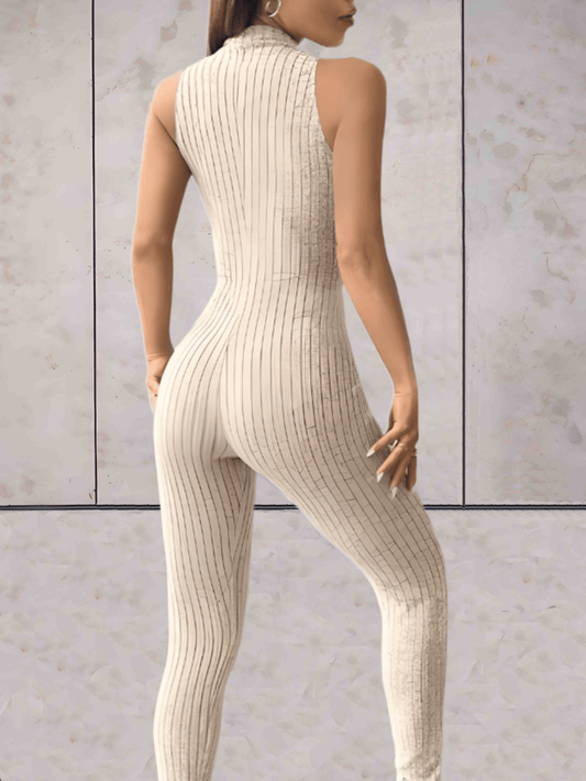 Levoire | Onesie Encolure En V Basse Design Sans Manches Et Combinaison Ajustée