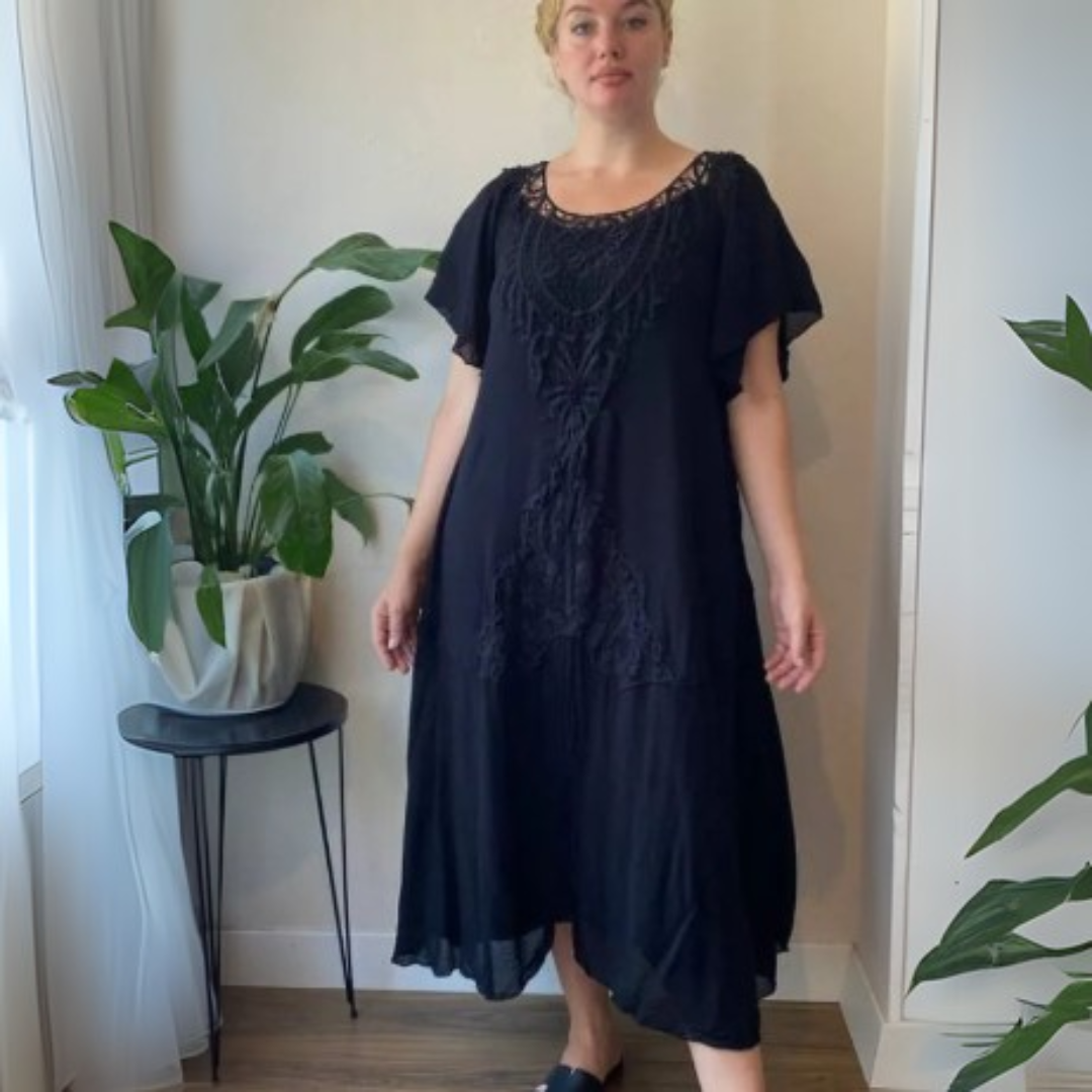 Levoire | Robe Brodée Chic En Tissu Léger Noir