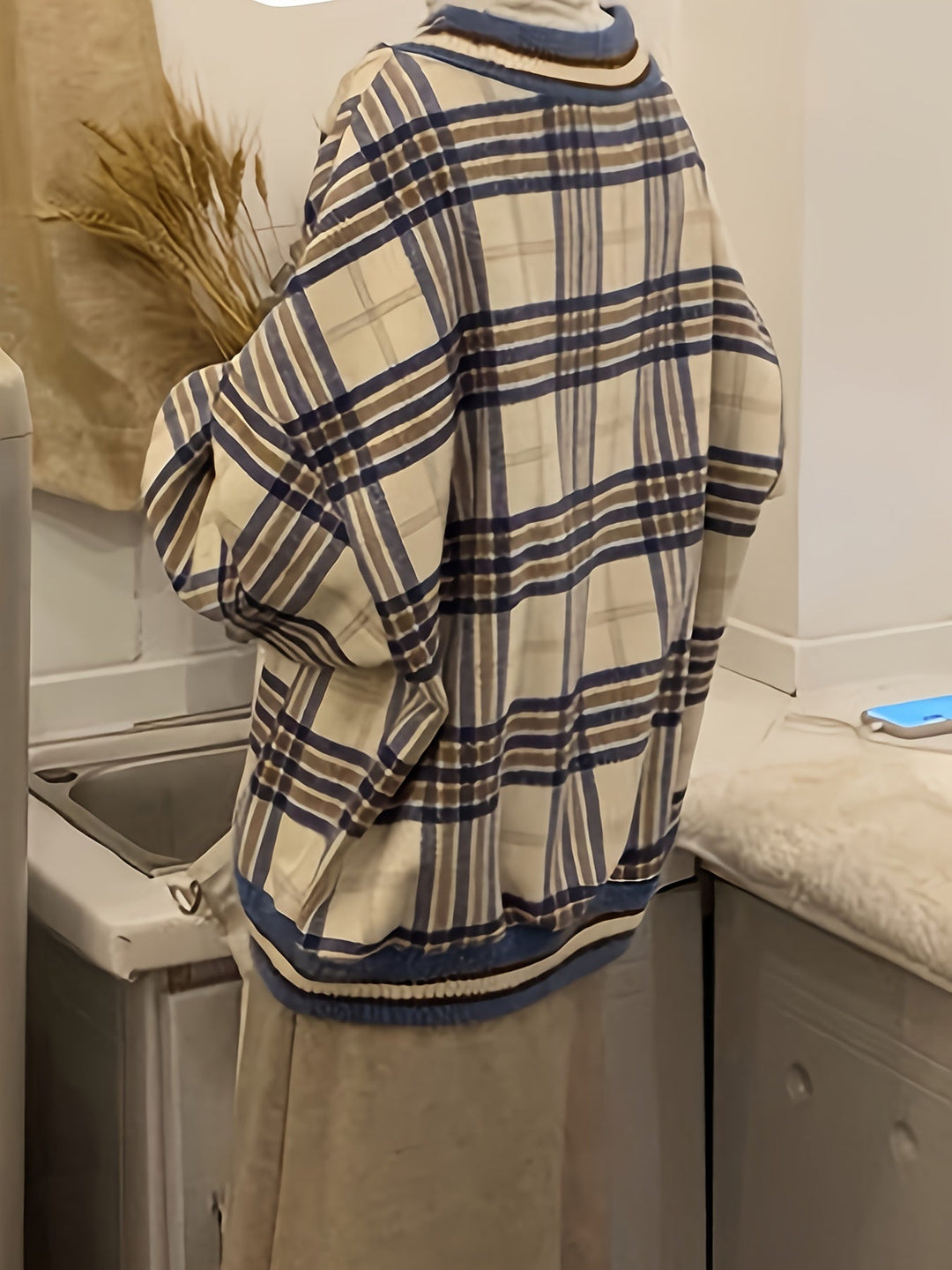 Levoire | Grande Taille Pull À Carreaux Avec Décolleté En V Pour Femmes