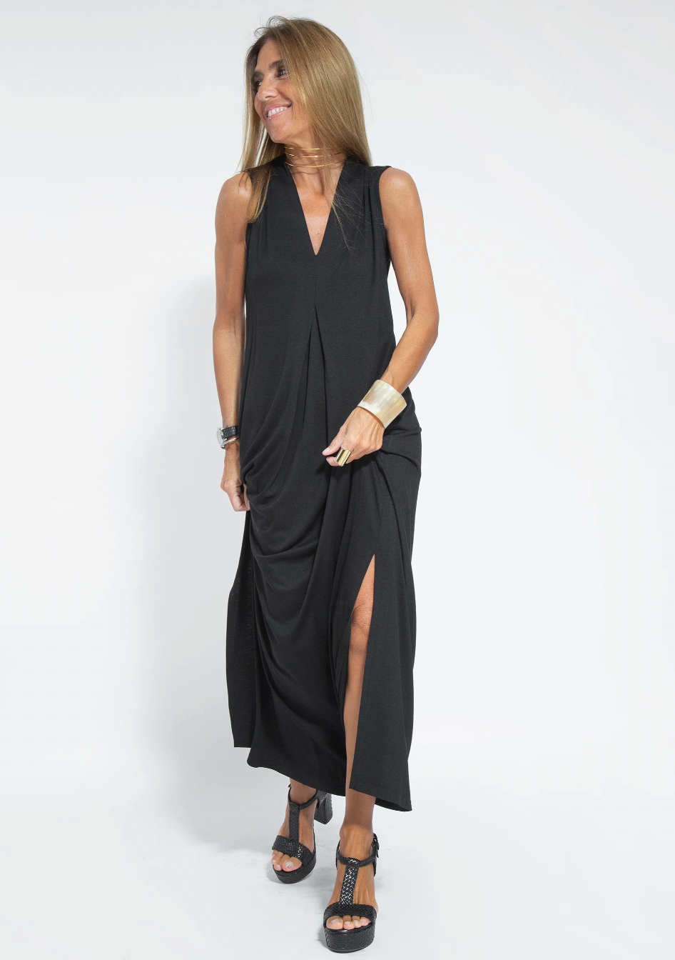 Levoire | Robe longue amincissante et cardigan Robe noire + cardigan couleur café