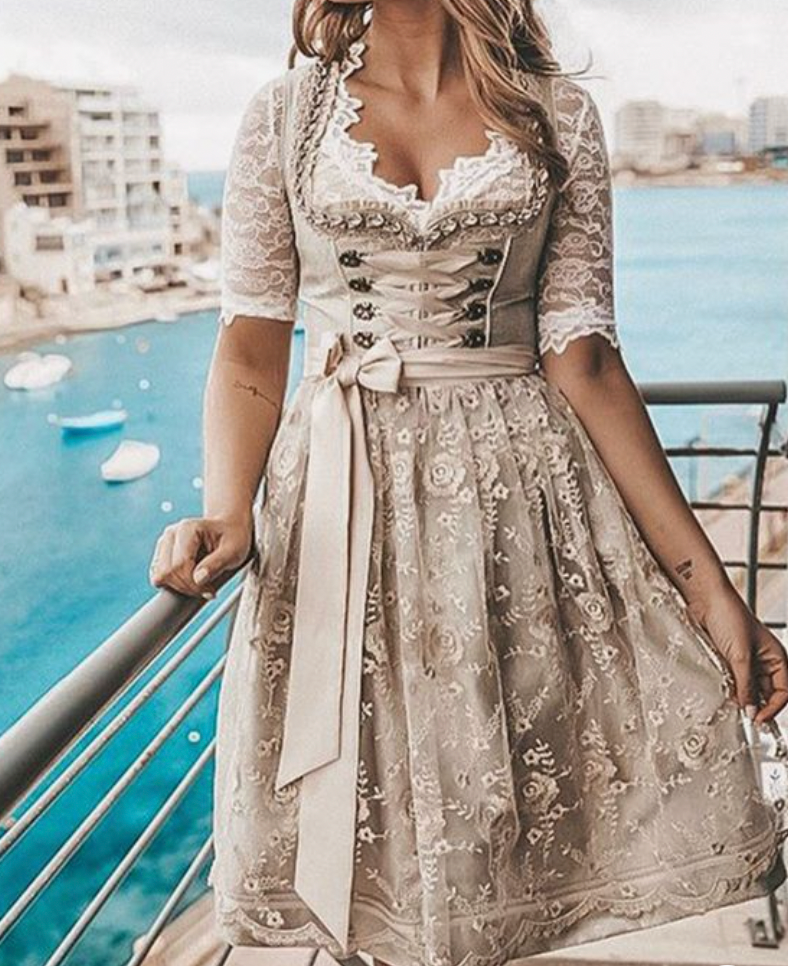 Levoire - Robe dirndl allemande traditionnelle avec corsage lacé et blouse en dentelle