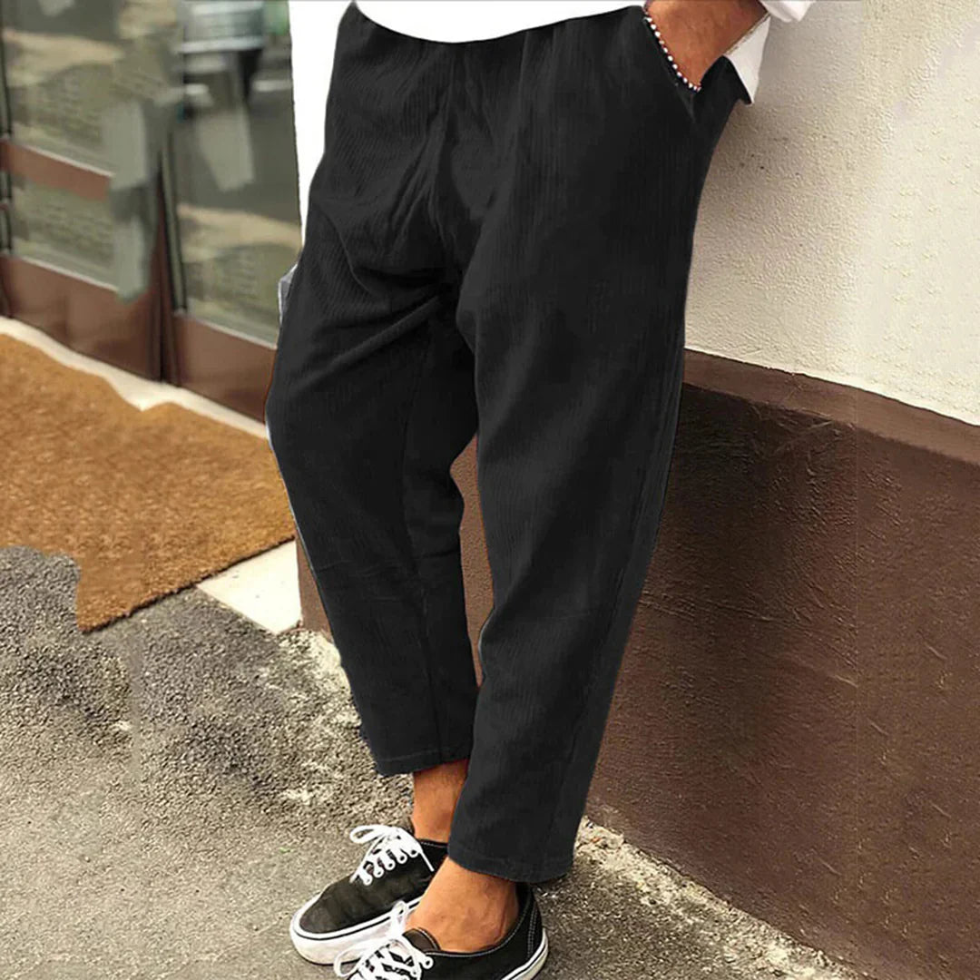 Levoire | Pantalon en velours côtelé Viinikeruu Noir