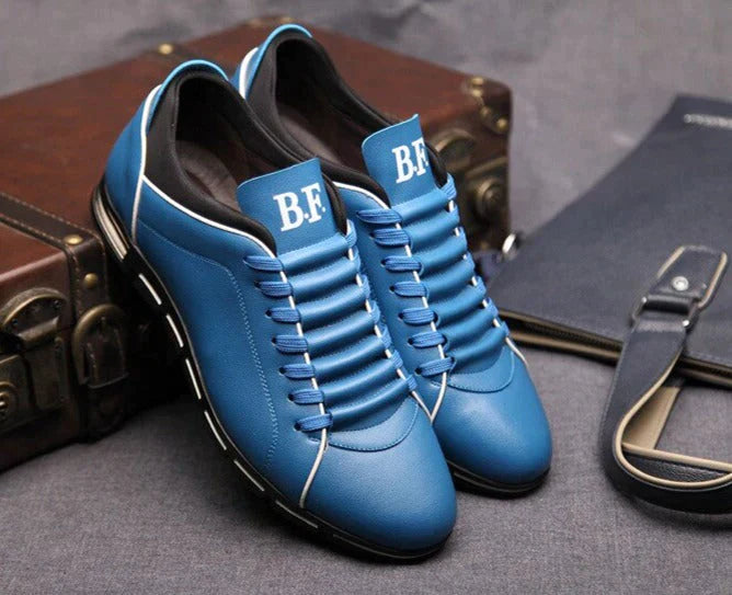 Levoire | Baskets de luxe pour hommes en cuir perforé et semelle contrastante Bleu
