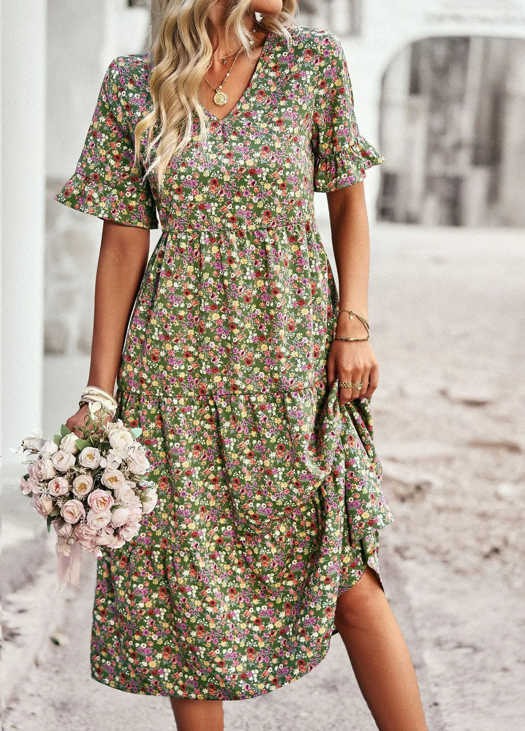 Levoire | Robe Imprimée À Manches Courtes Et Décolleté En V En Tissu Léger Vert