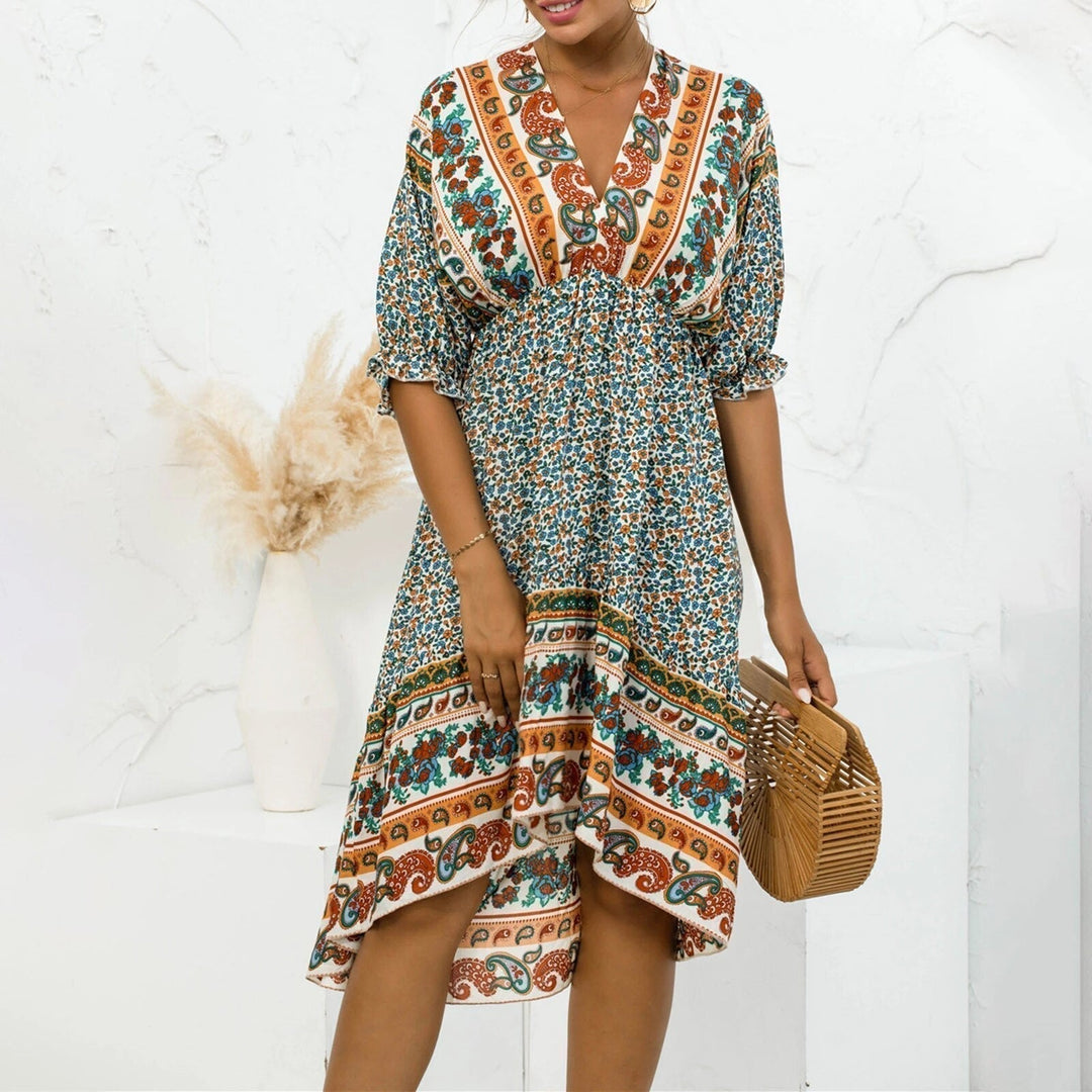 Levoire | Robe À Motifs Floraux Dans Un Style Léger Abricot