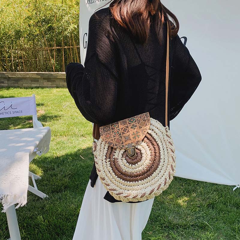 Levoire | En Paille Style Ethnique