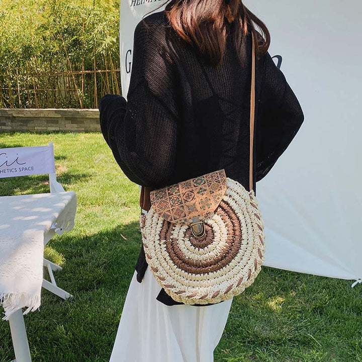 Levoire | En Paille Style Ethnique