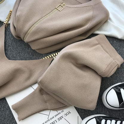 Levoire | Ensemble D'Entraînement Un Ensemble D'Entraînement Élégant De 3 Pièces Pour Femmes