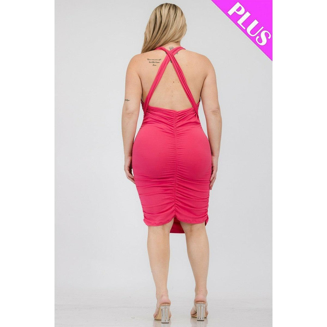 Levoire | Robe Grande Taille Avec Décolleté Profond, Dos Croisé Et Récupération Dans Le Style Bodycon