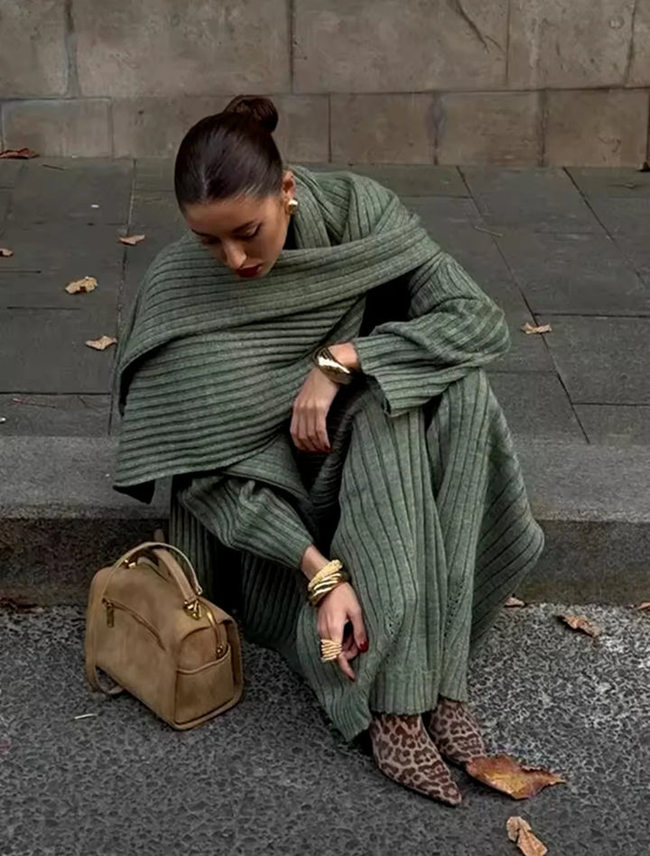 Levoire | Robe Pantalon Pull Décolleté V