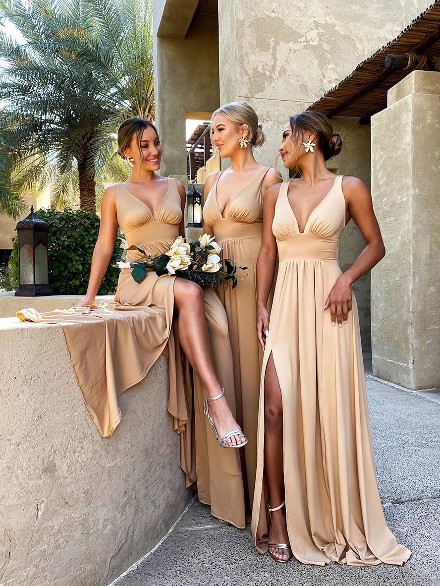 Levoire | Robe De Demoiselle D'Honneur Longue Avec Fente Sur Le Côté Décolleté En V Bretelles Femme Élégante Pour Mariage