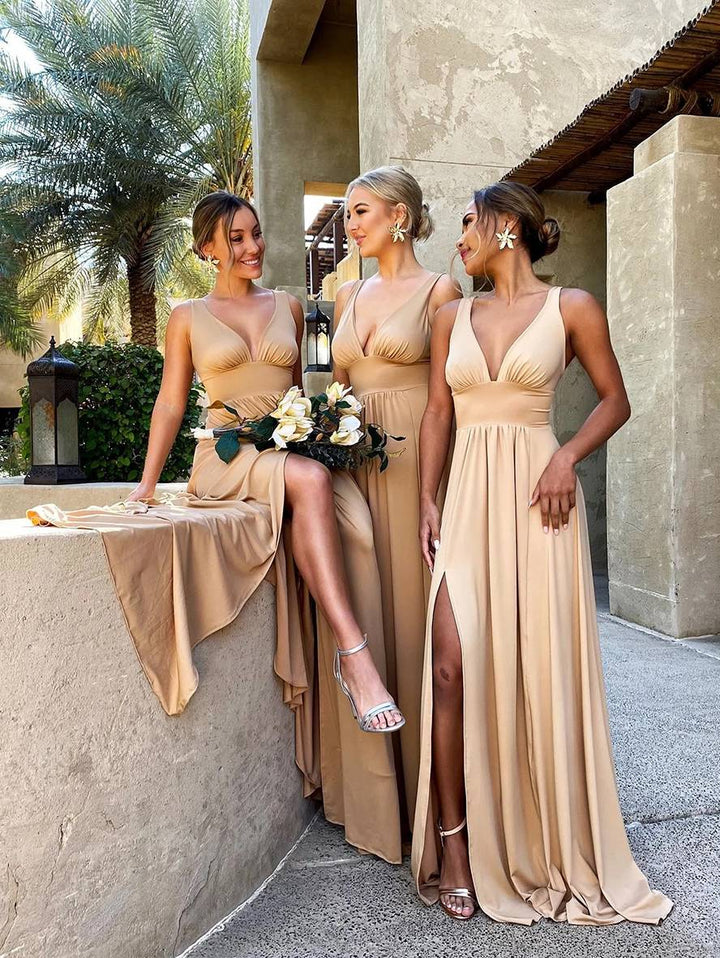 Levoire | Robe De Demoiselle D'Honneur Longue Avec Fente Sur Le Côté Décolleté En V Bretelles Femme Élégante Pour Mariage
