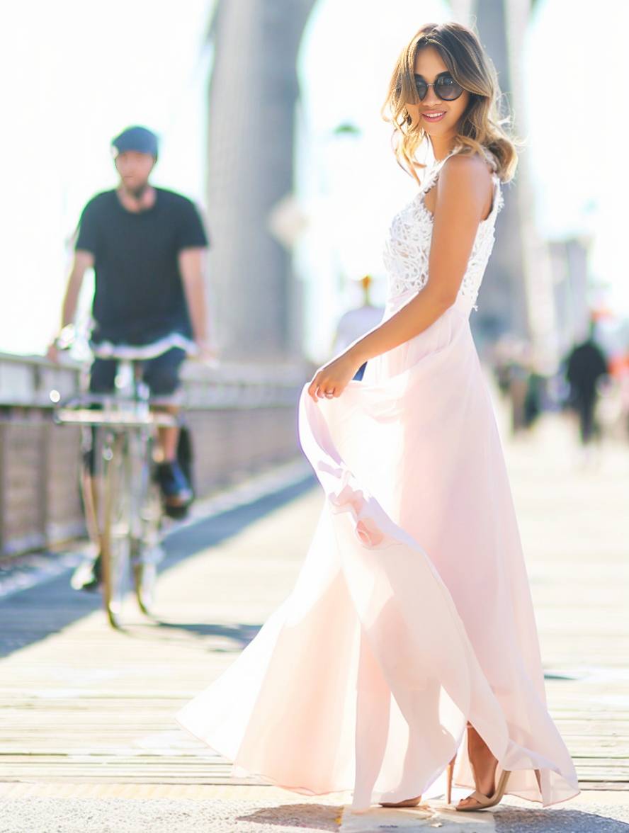 Levoire | Robe Longue De Demoiselle D'Honneur En Dentelle Chiffon Fluide Col Rond Sans Manches Élégante Rose Et Blanche