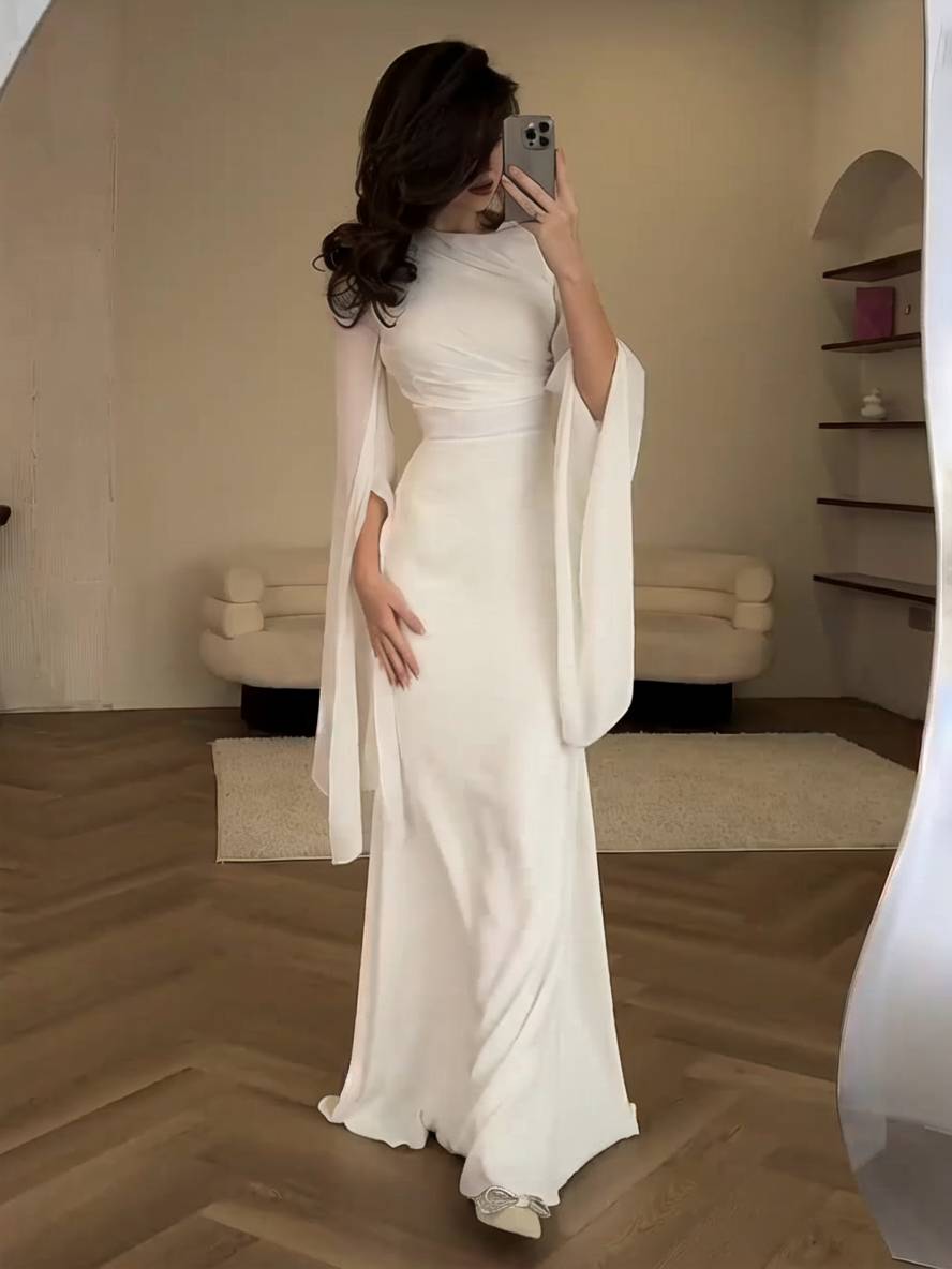 Levoire | Robe Satin Longue Col Ronde Ajustée Manches Fendues Manches Longues Femme Élégante Soirée Bal Prom Cérémonie