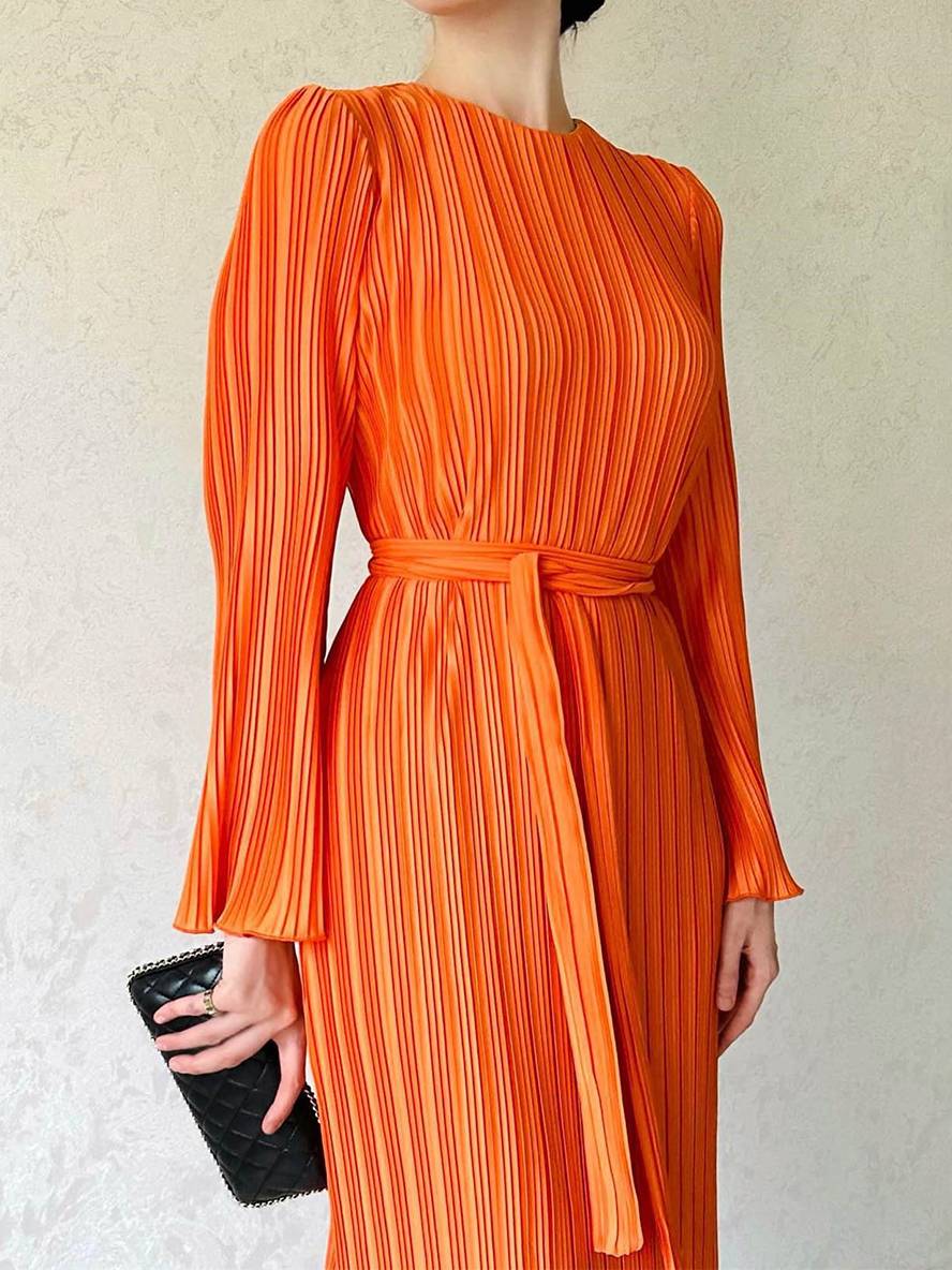Levoire | Robe Longue Fluide Ceinturée Col Rond À Manches Trompettes Élégante Soirée De Bal