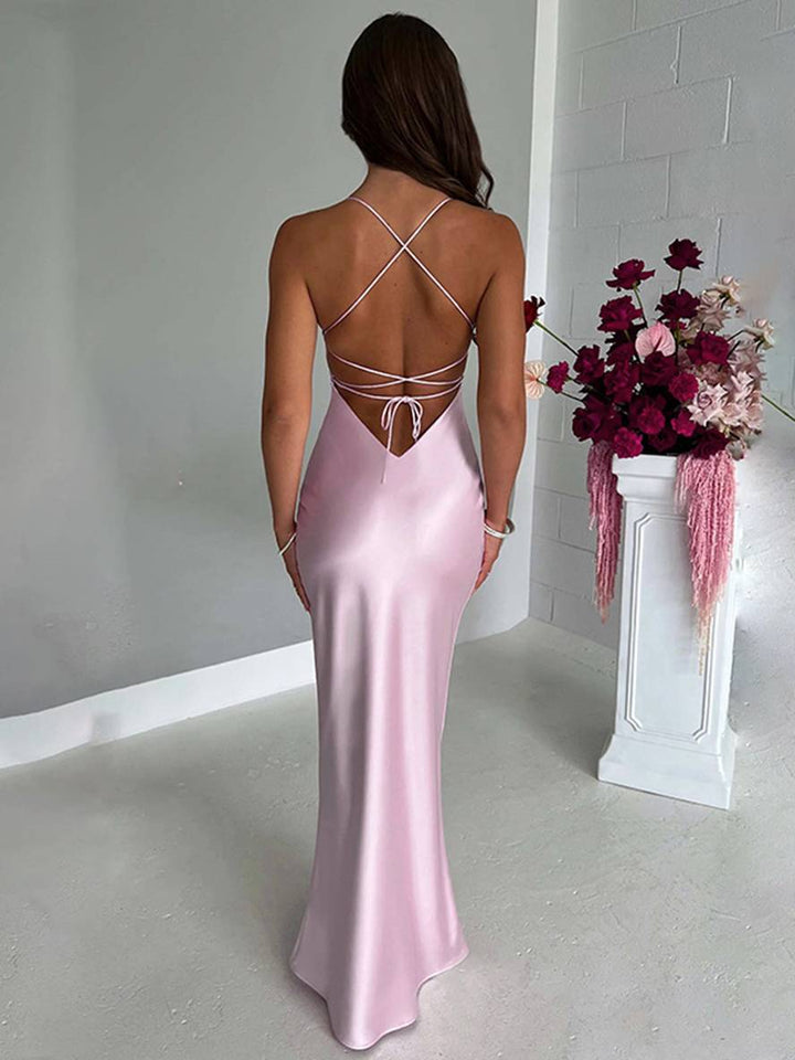 Levoire | Robe Longue En Satin Ajustée Décolleté En V Sirène Dos Nu Avec Fins Bretelles Sans Manches Élégante Invité Mariage Soirée