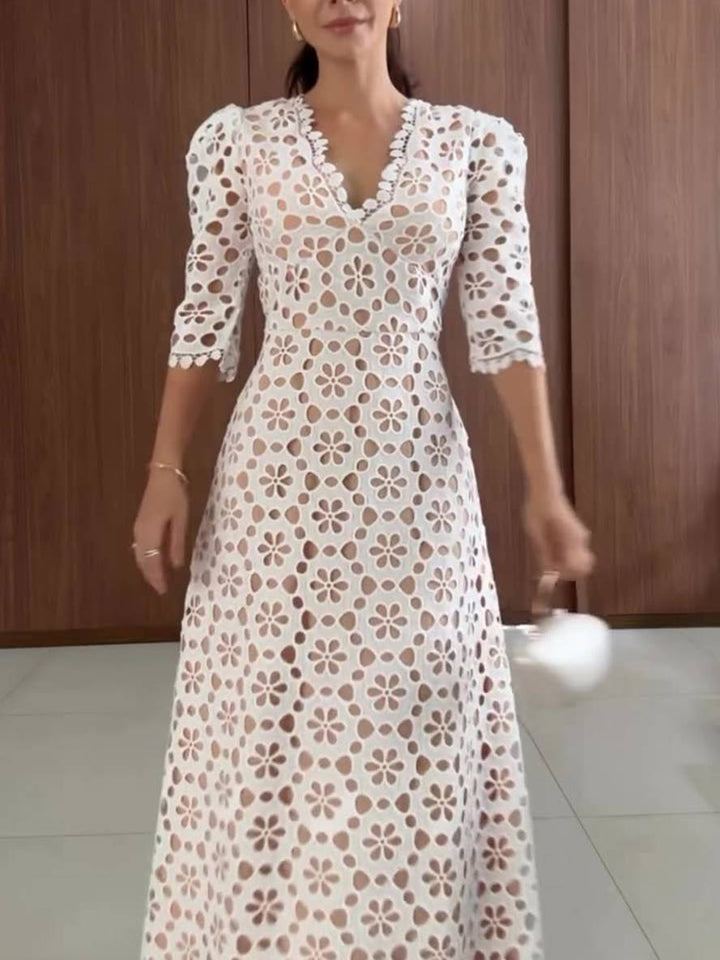 Levoire | Robe Trapèze Longue Broderie En Dentelle Décolleté En V À Manches 3/4 Pour Femmes Délicate Élégante Vintage Soirée Bal Prom
