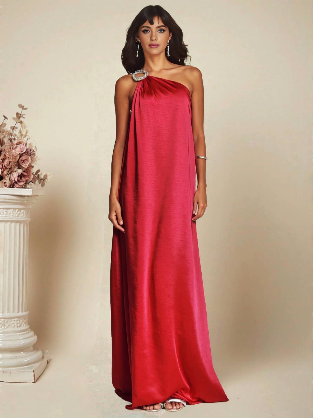 Levoire | Robe Longue Asymétrique En Satin Avec Détail Décoratif À L'Épaule Sans Manches Pour Femmes Soirée Plage