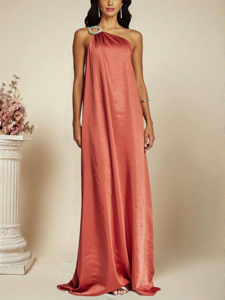 Levoire | Robe Longue Asymétrique En Satin Avec Détail Décoratif À L'Épaule Sans Manches Pour Femmes Soirée Plage Rost