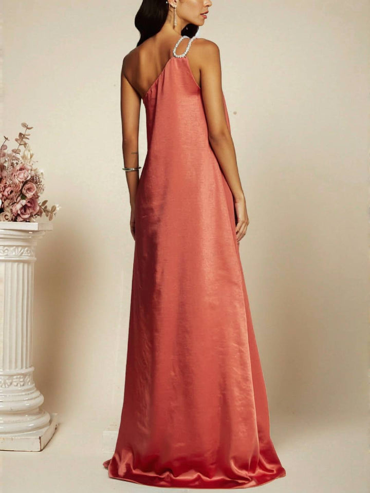 Levoire | Robe Longue Asymétrique En Satin Avec Détail Décoratif À L'Épaule Sans Manches Pour Femmes Soirée Plage