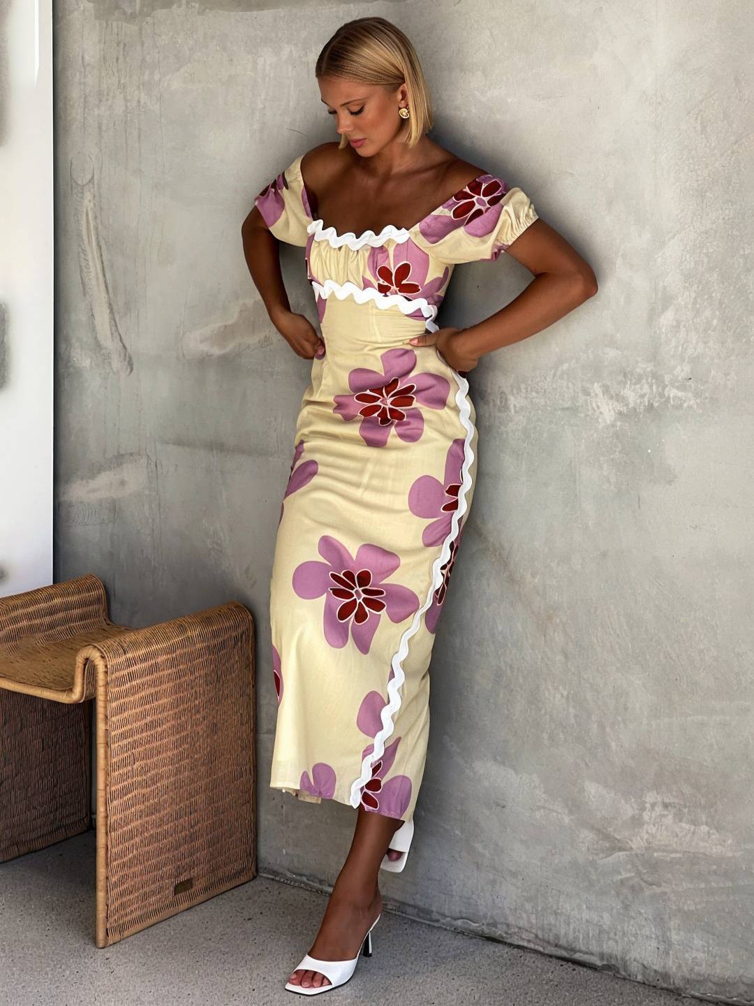 Levoire | Robe Longue Avec Fleurs En Lin Fente Décolleté Carré Manches Courtes Pour Femme Douce Élégante Décontractée Romantique Et Estivale