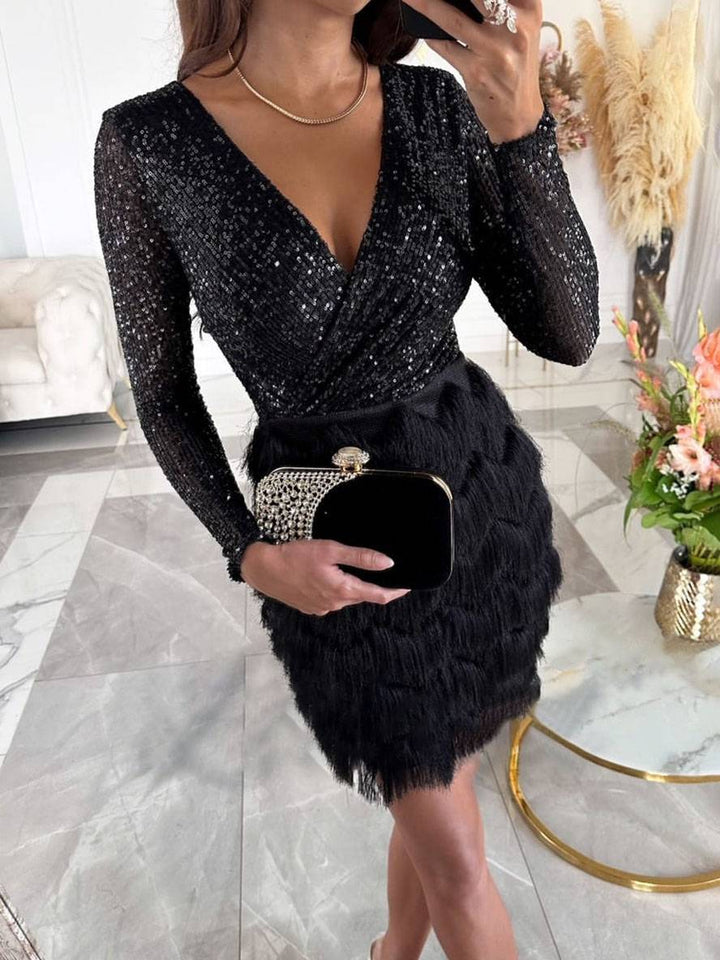 Levoire | V-Découpe Brillant Paillettes Franges Robe Courte Ajustée Manches Longues Femmes Mode De Fête Élégante Noir