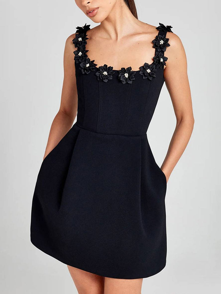Levoire | Robe A-Ligne Avec Applications Florales Et Fines Bretelles, Décolleté Carré, Sans Manches, Élégante, Robe De Bal Et De Cocktail Noir