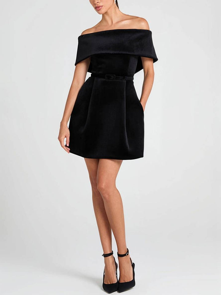 Levoire | Robe À Bretelles Courte En Velours Avec Décolleté Bateau, Poches, Ceinture, Élégante Robe De Soirée Pour Occasions, Cocktail Party