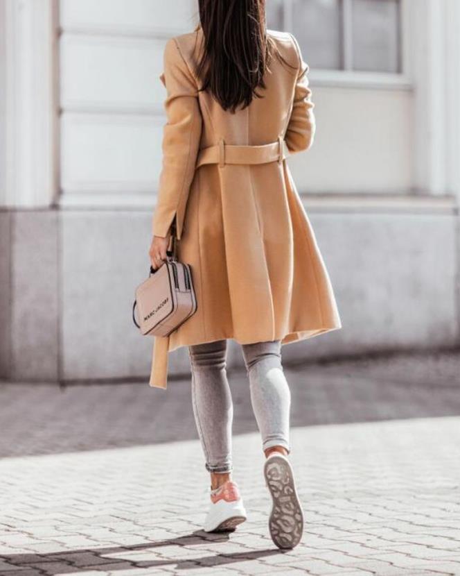 Levoire Langer Manteau Femme Avec Boutonnière Devant Et Ceinture