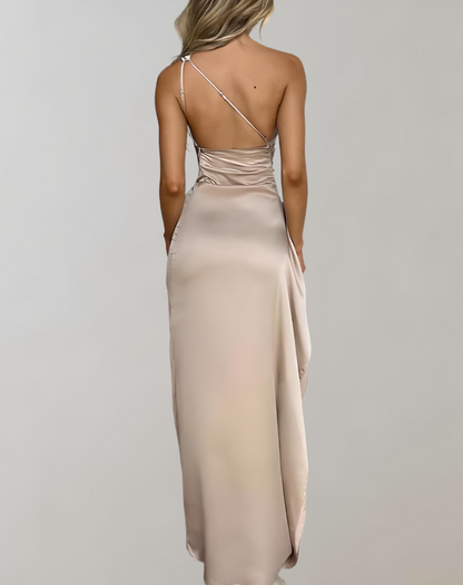 Levoire | Robe en satin brillant avec fente