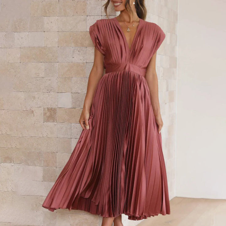 Levoire | Élégante Robe Maxi Plissée Électrique Rouge Backstein