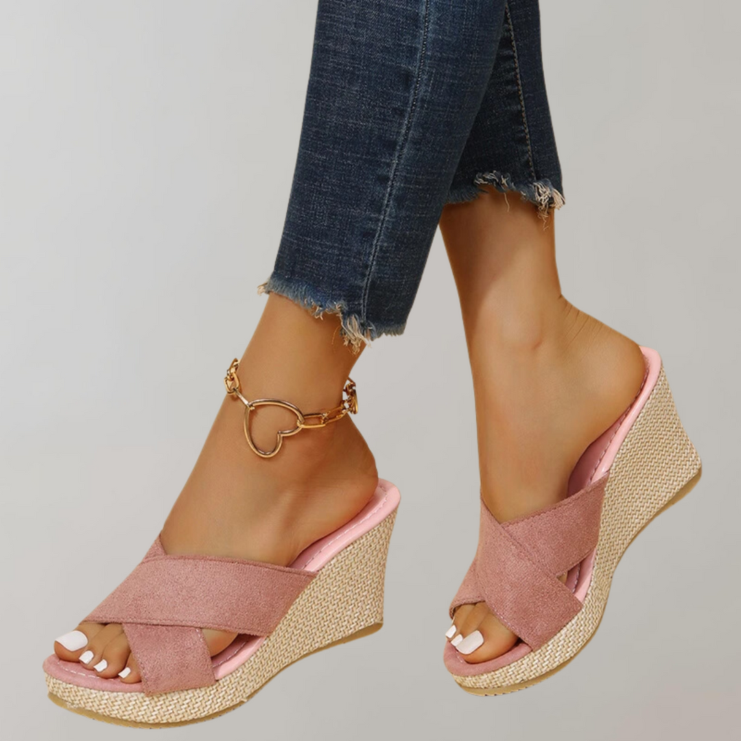 Levoire | Sandales À Talon Wedge Et Sangle Croisée Douce Pour Femmes