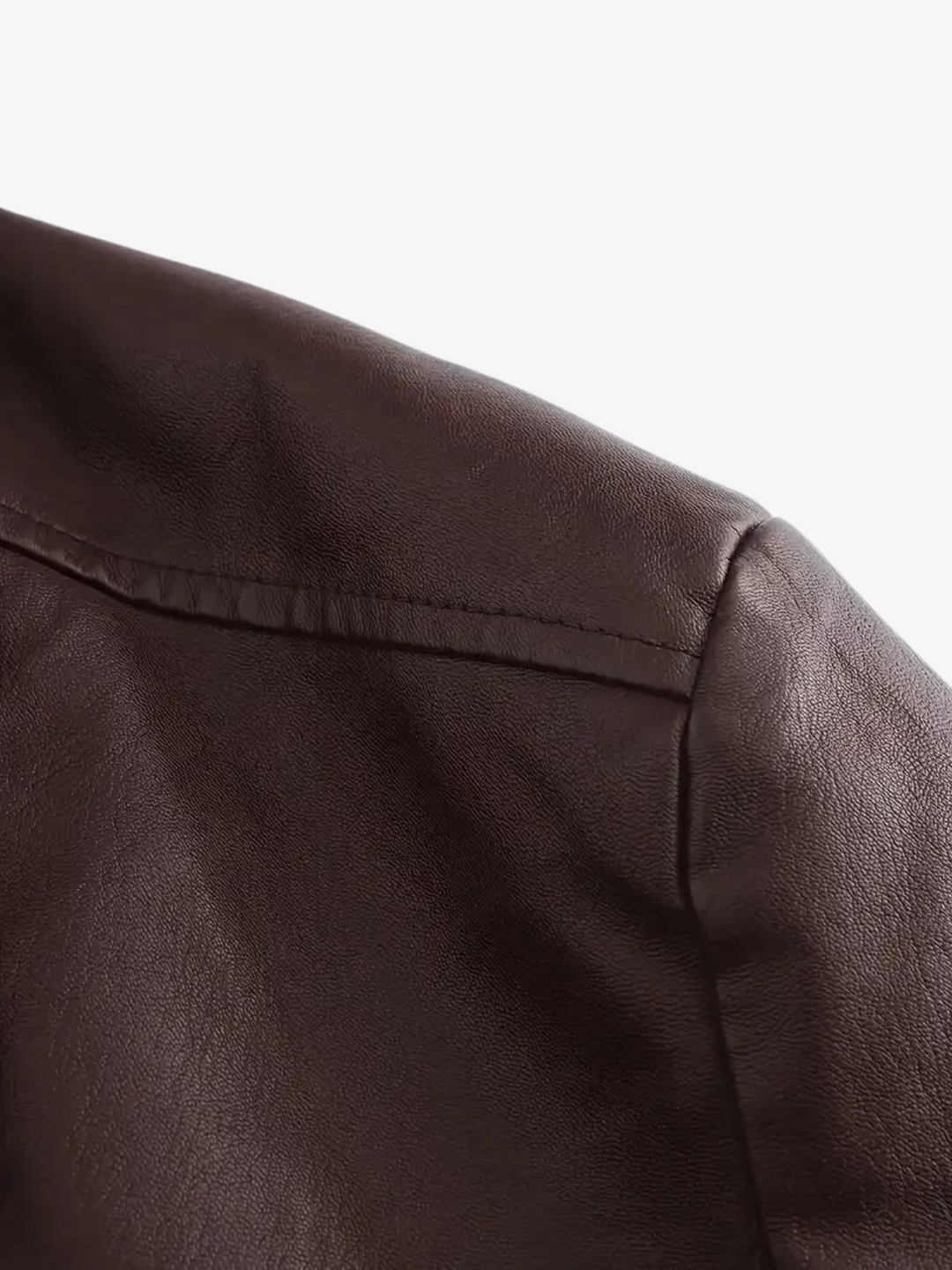 Levoire | Veste En Cuir Synthétique Avec Une Coupe Élégante
