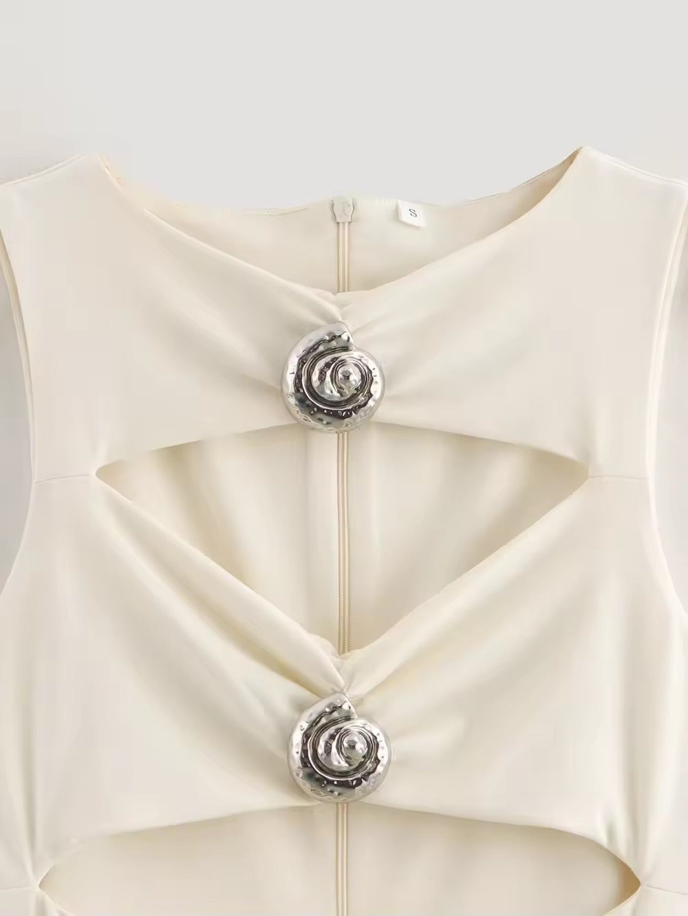 Levoire | Robe Midi Élégante À Découpe