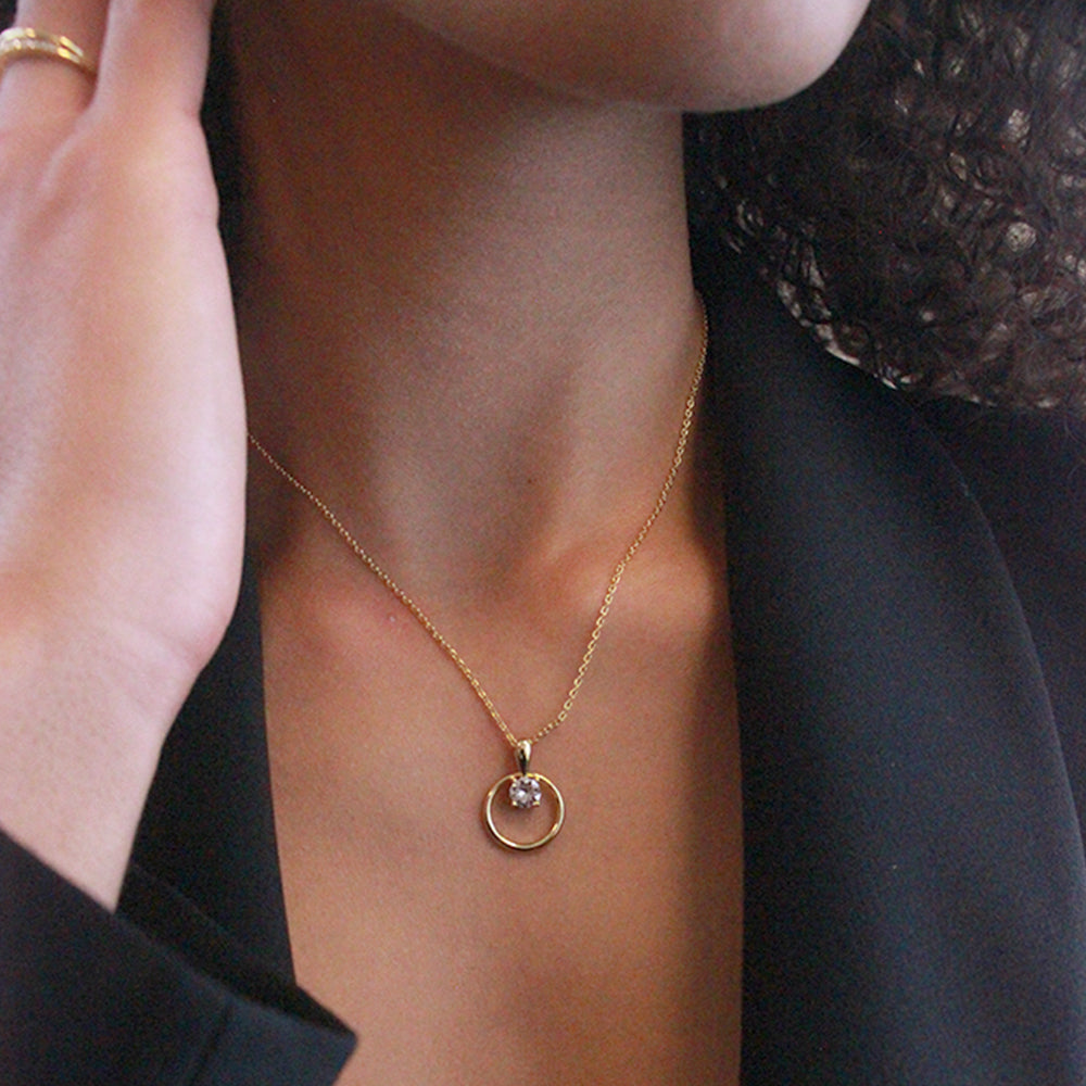 Levoire | Octavia orné d'un cristal autrichien de très haute qualité - Livraison Offerte Plaqué Or 18k