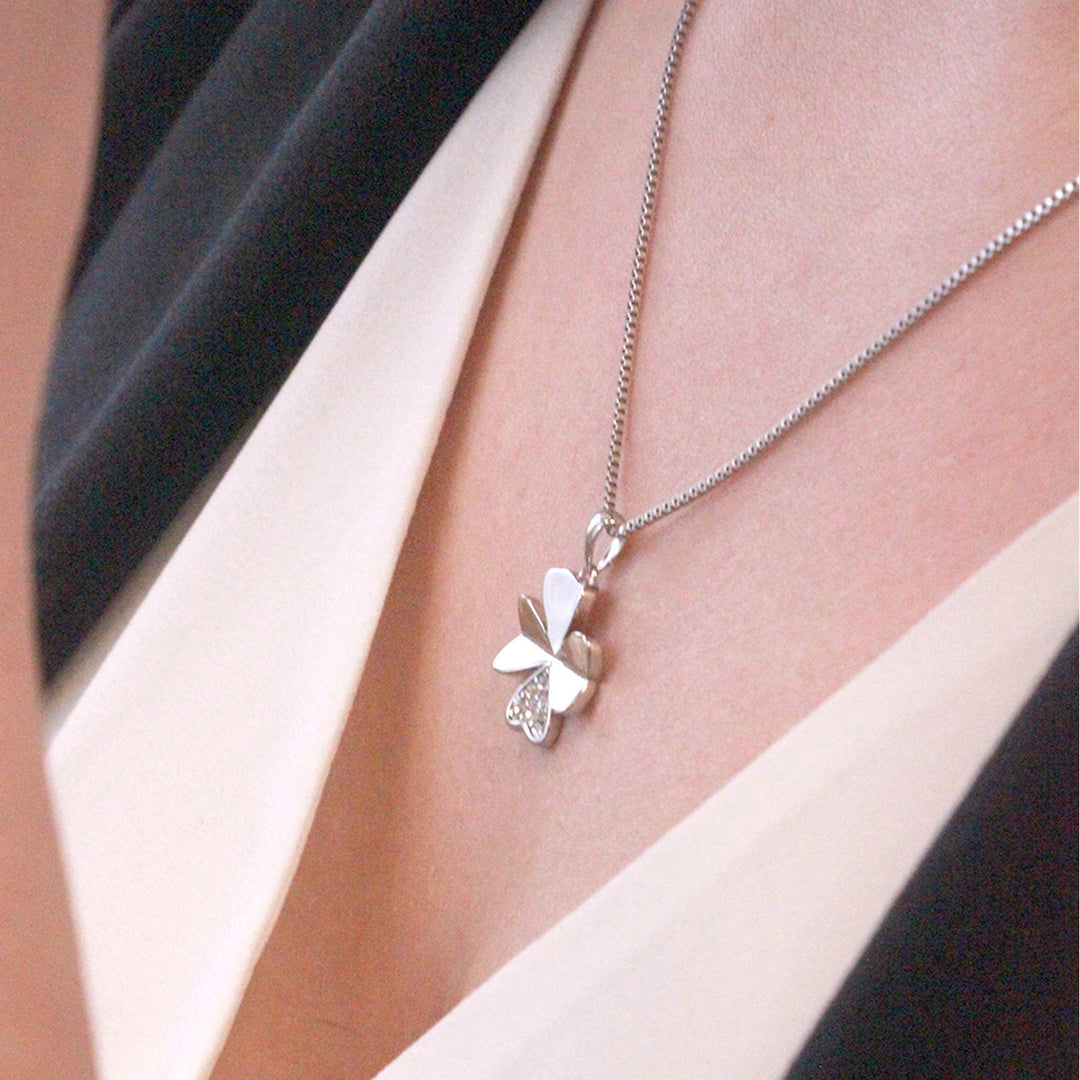 Levoire | et pendentif pétale Clover orné de 6 cristaux Swarovski - Livraison Offerte