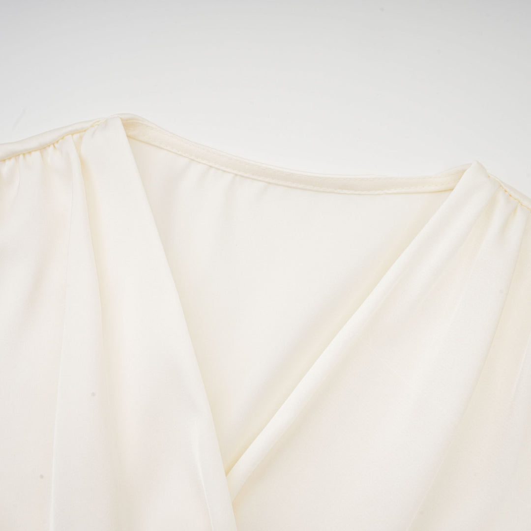 Levoire | Blanc Faux Fleurs Torsadé Crop Top