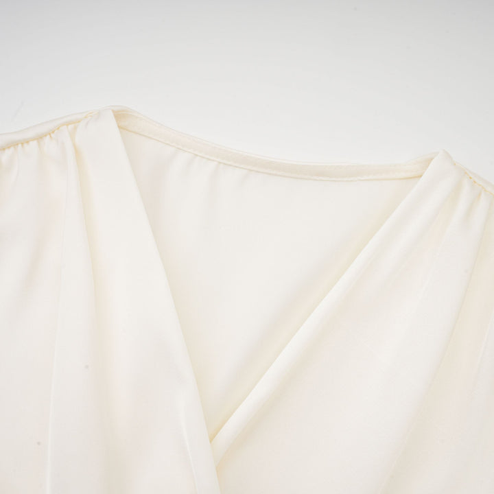 Levoire | Blanc Faux Fleur Twist Top Court