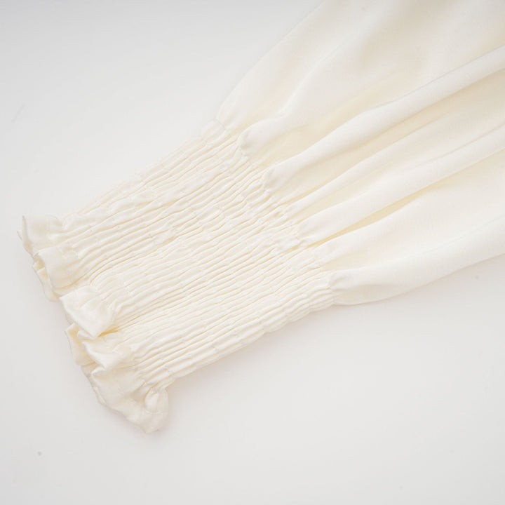 Levoire | Blanc Faux Fleur Twist Top Court