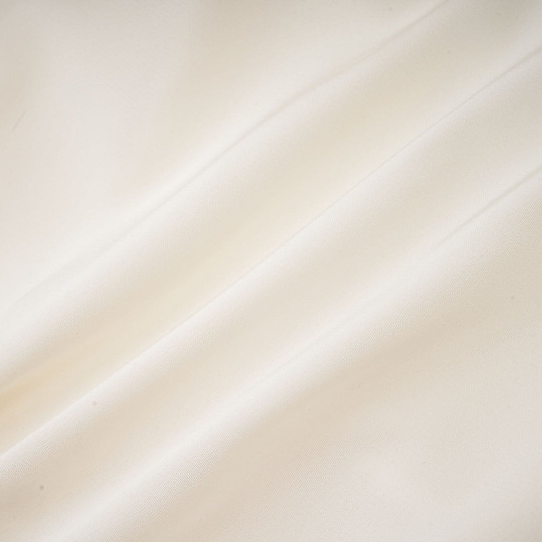 Levoire | Blanc Faux Fleur Twist Top Court