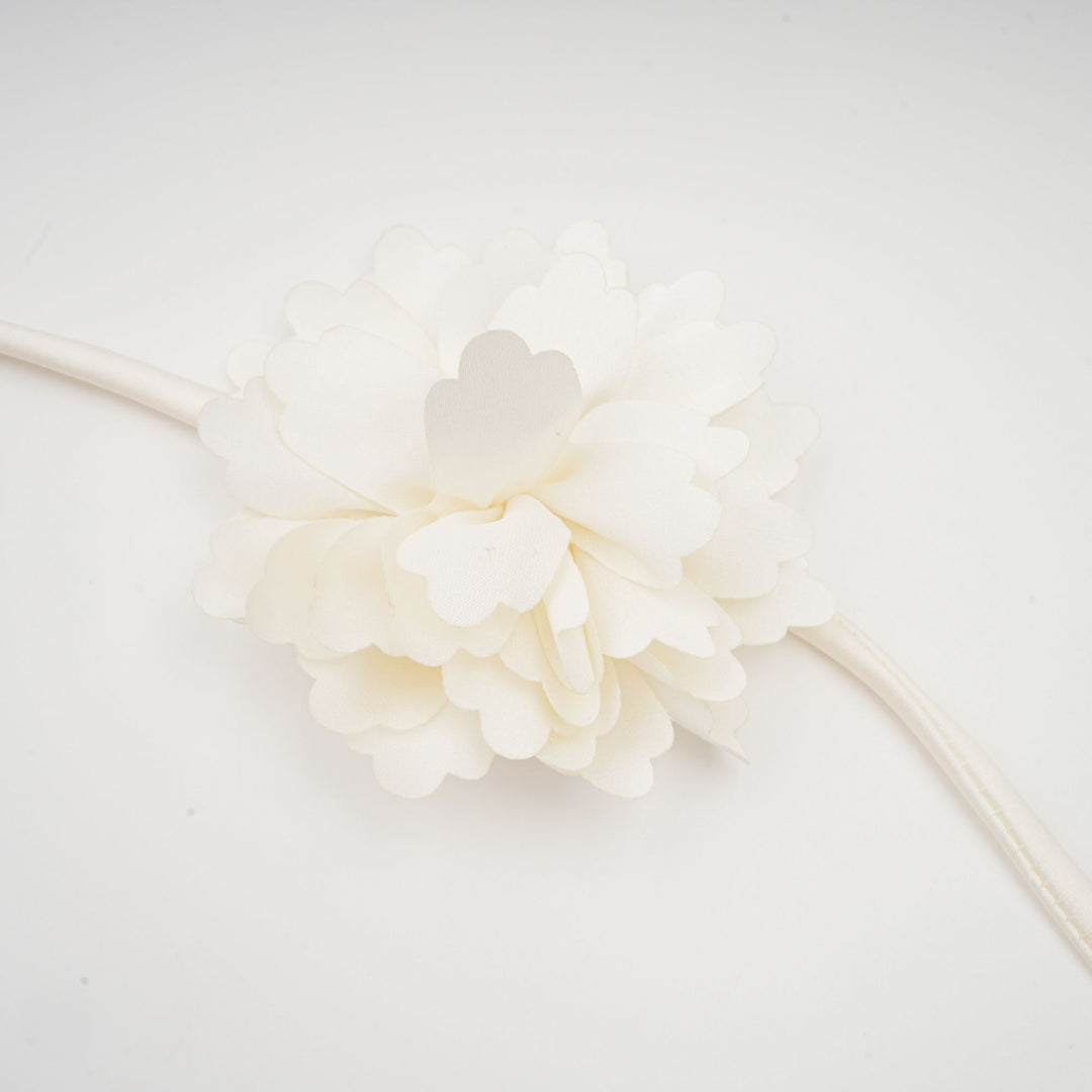 Levoire | Blanc Faux Fleurs Torsadé Crop Top