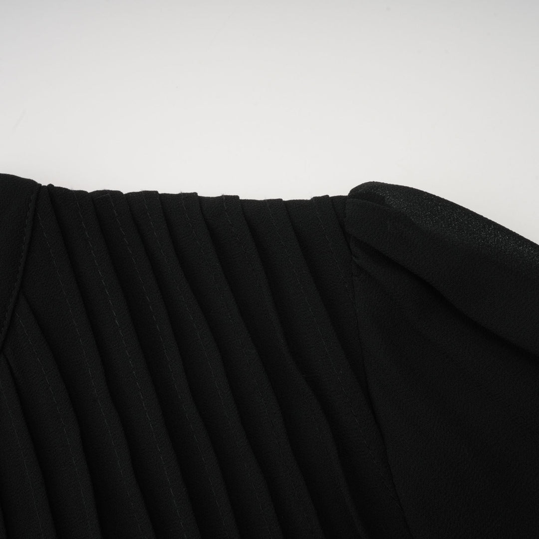 Levoire | Robe Midi Noire Plissée À Boutons Sur Le Devant