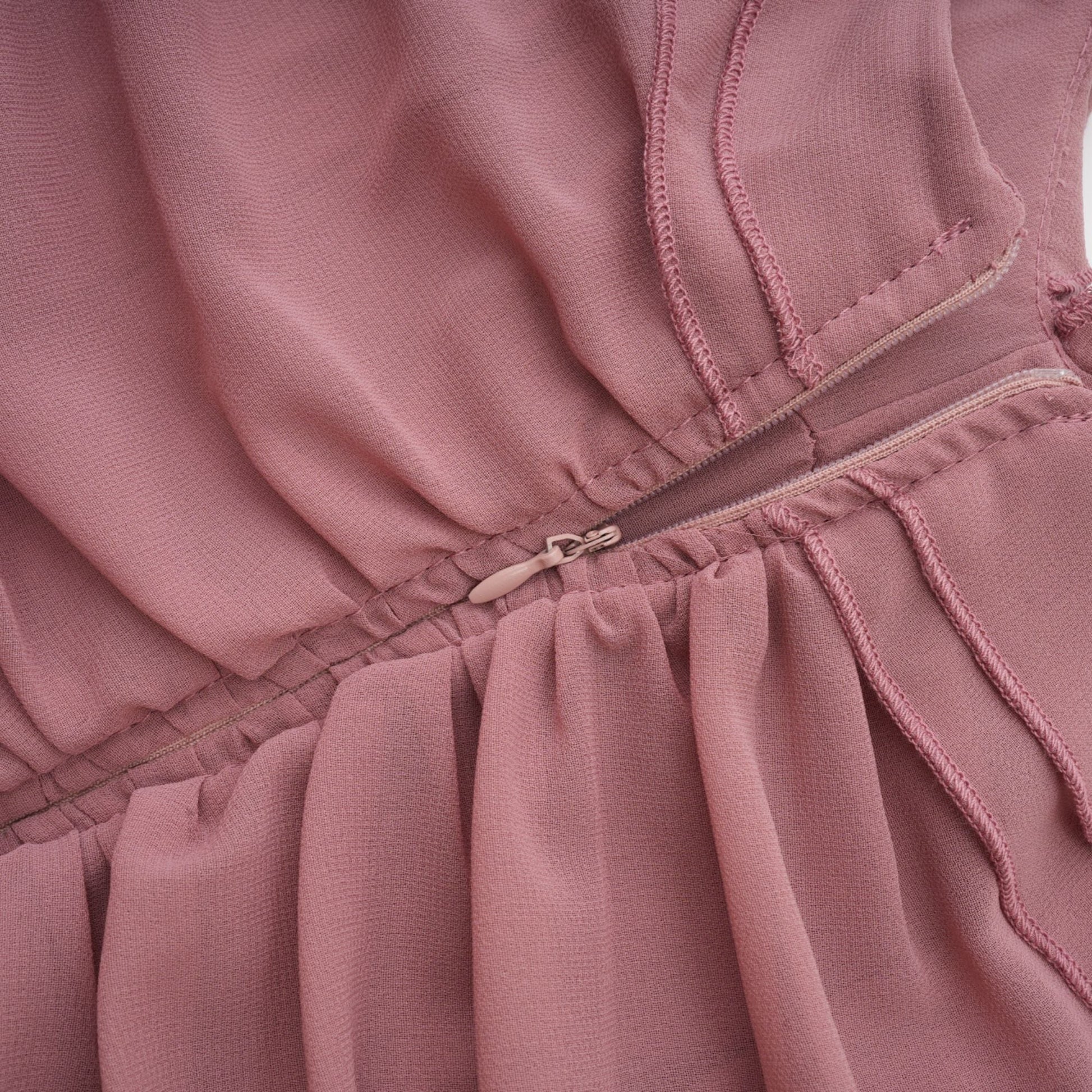 Levoire | Robe Midi Plissée Faux Fleur