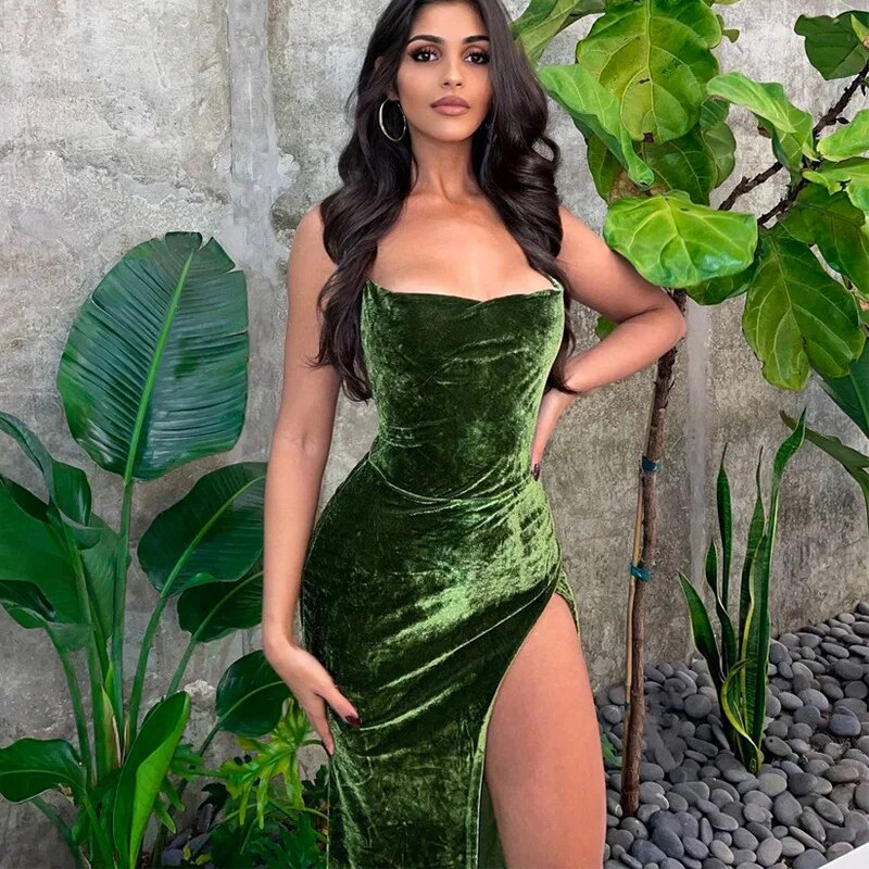 Levoire | Robe Maxi En Velours Vert Avec Cordon Au Dos Vert
